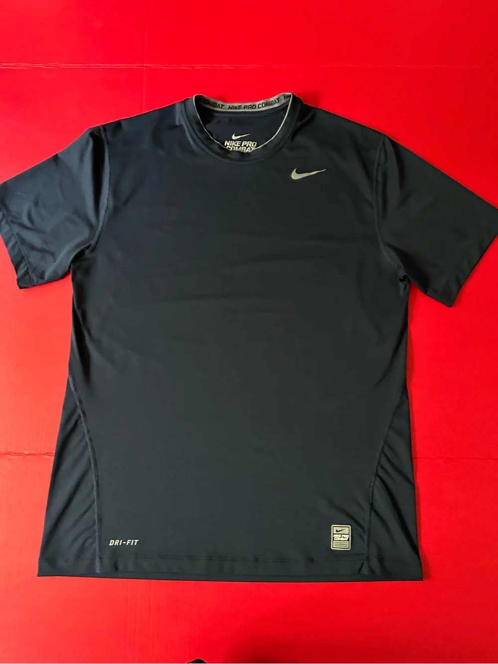 Men’s Nike Pro Combat Dri-Fit Fitness Shirt Size: L